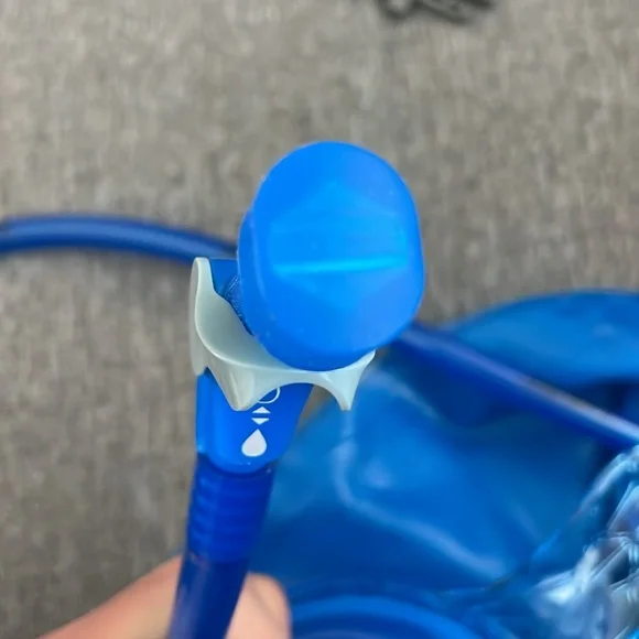 Camelpak Kid Mini Mule 50oz Hydration Pack. Blue | atomic blue/navy blue - Picture 10 of 10